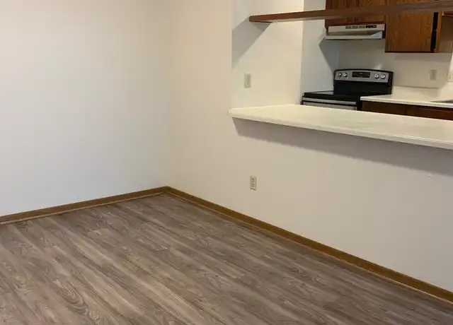 Property at 1921 7th St N Unit 305, St Cloud, MN, 56303, 2 beds, 1 bath, [object Object]