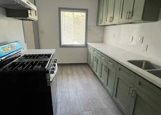 Property at 10218 Dixon Ave S Unit 2, Inglewood, CA, 90303, 1 bed, 1 bath, [object Object]