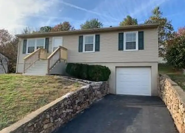 Property at 5467 Winterset Dr, Roanoke, VA, 24018, 3 beds, 1 bath, [object Object]