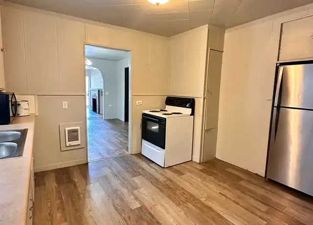 Property at 1308 N Cook St Unit C, Spokane, WA, 99202, 3 beds, 1 bath, [object Object]
