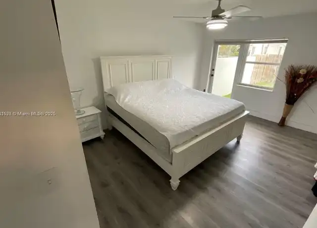 Property at 10397 SW 209th Ln, Cutler Bay, FL, 33189, 1 bed, 1 bath, [object Object]