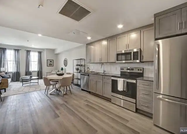 Property at 558 Franklin Ave Unit 205, Belleville, NJ, 07109, 1 bed, 1 bath, [object Object]