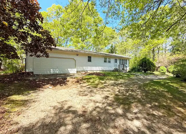 Property at 25 Brookhaven Ave, Riverhead, NY, 11901, 3 beds, 1 bath, [object Object]