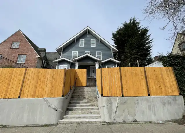 Property at 4547 19th Ave NE Unit 10, Seattle, WA, 98105, 1 bed, 5 baths, [object Object]