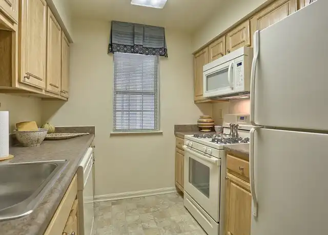 Property at Springford Apartments - 6140 Springford Dr, Harrisburg, PA, 17111, 1-2 bed, 1-1.5 bath, [object Object]
