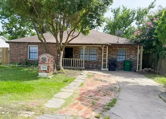 Property at 5010 Curtin St, Houston, TX, 77023, 4 beds, 2 baths, [object Object]