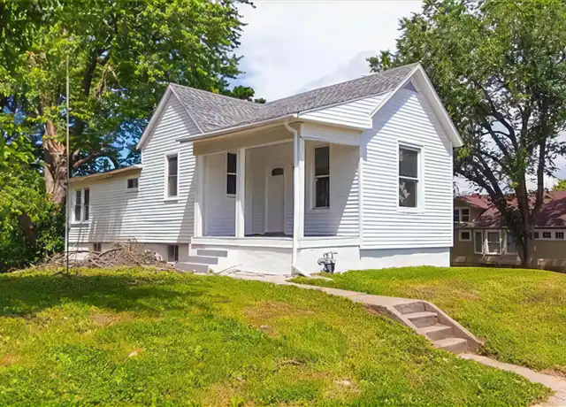 Property at 1602 S 25th St, Saint Joseph, MO, 64507, 3 beds, 1 bath, [object Object]