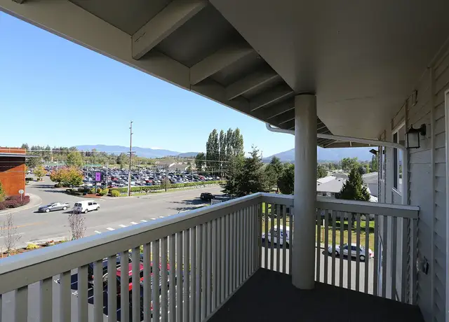 Photo of 1521 N 26th St, Mount Vernon, WA 98273