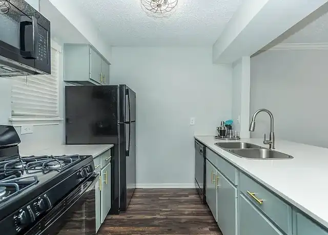 Property at Galleria Flats Apartments - 3001 Hillcroft St, Houston, TX, 77057, 1-2 bed, 1-2 bath, [object Object]