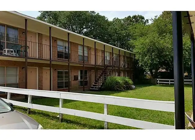 Property at 233 W Ocean View Ave Unit 3, Norfolk, VA, 23503, 1 bed, 1 bath, [object Object]