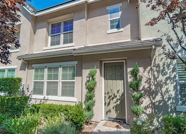 Property at 27290 Arbor Pl, Valencia, CA, 91354, 3 beds, 2.5 baths, [object Object]