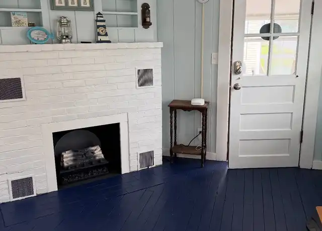 Property at 115 Kings Hwy, Hampton, NH, 03842, 2 beds, 1 bath, [object Object]
