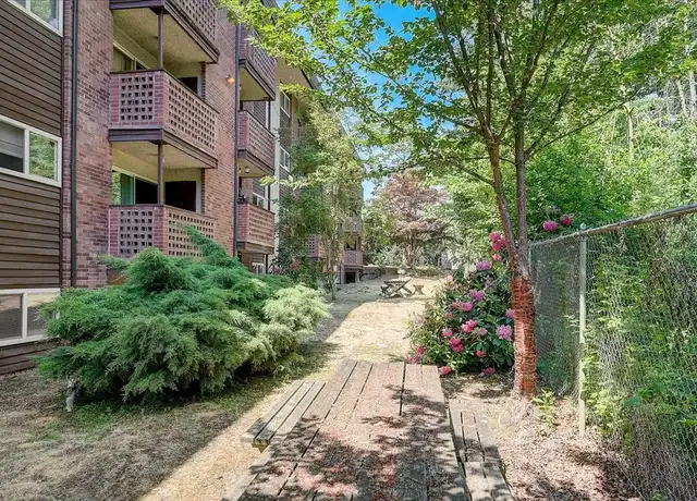 Property at Northgate Manor - 818 NE 106th St, Seattle, WA, 98125, 1 bed, 1 bath, [object Object]