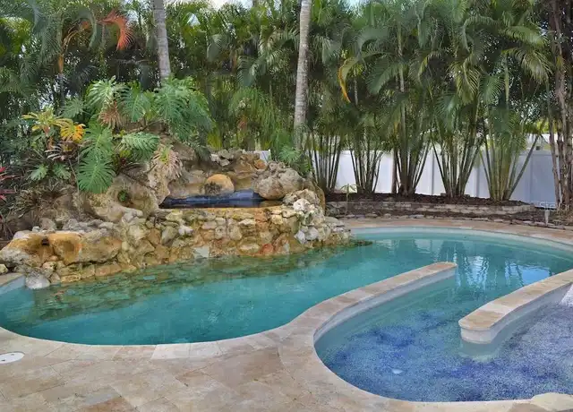 Property at 2226 Siesta Dr, Sarasota, FL, 34239, 4 beds, 2 baths, [object Object]