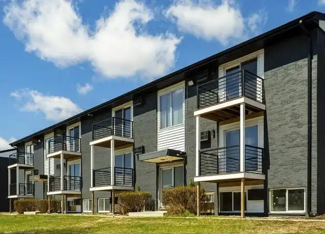Property at Lux of Saginaw - 2021 Grout St, Saginaw, MI, 48602, 1-2 bed, 1 bath, [object Object]