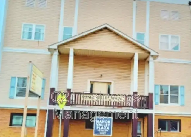 Property at 40 Race St Unit 2A, Manor, PA, 15665, 2 beds, 1 bath, [object Object]