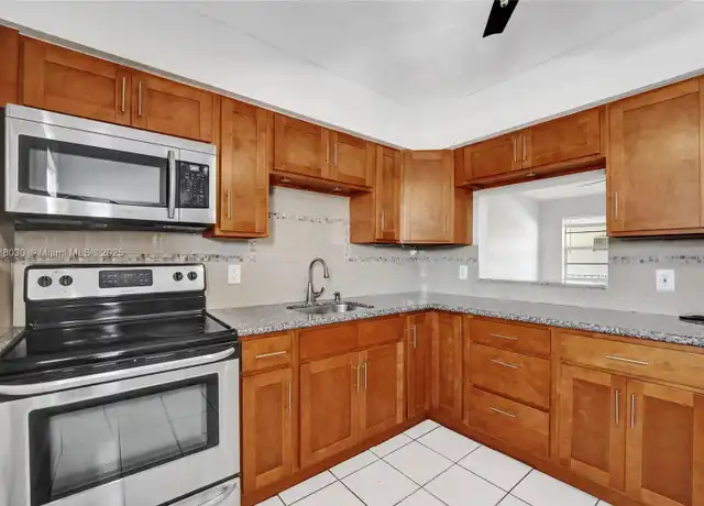 Property at 7401 Pines Blvd #210, Pembroke Pines, FL, 33024, 2 beds, 1 bath, [object Object]