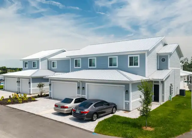 Property at 2620 Tanoak Ter, Winter Haven, FL, 33881, 2 beds, 2.5 baths, [object Object]