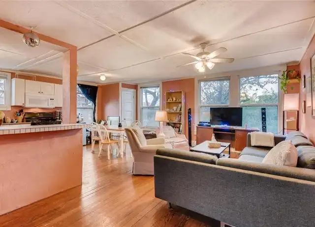 Property at 810 W 32nd St Unit B, Austin, TX, 78705, 4 beds, 3 baths, [object Object]