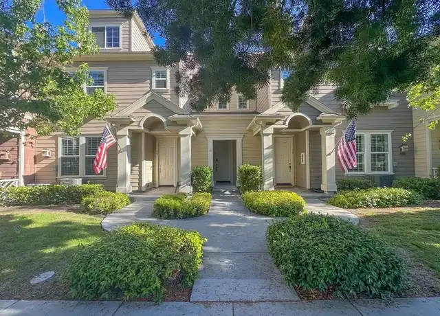 Property at 37 Rumford St, Ladera Ranch, CA, 92694, 2 beds, 2.5 baths, [object Object]