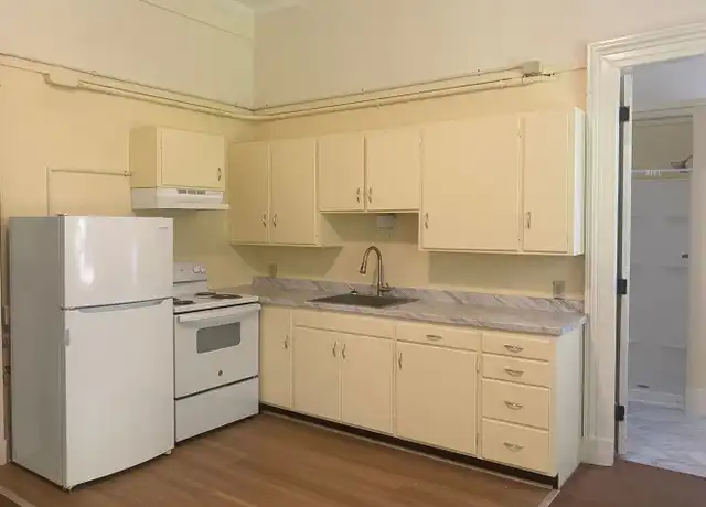 Property at 17 State St Unit C, Windsor, VT, 05089, 1 bed, 1 bath, [object Object]
