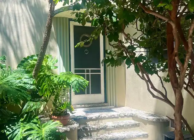 Property at 814 Michigan Ave, Miami Beach, FL, 33139, 2 beds, 1 bath, [object Object]