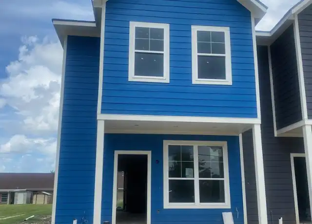 Property at 800 N Parker Ave, Bryan, TX, 77803, 2 beds, 2.5 baths, [object Object]