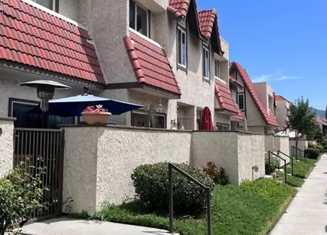 Property at 18009 River Cir #2, Canyon Country, CA, 91387, 2 beds, 2.5 baths, [object Object]
