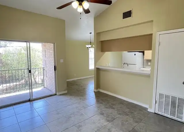 Property at 1315 E Hillside Rd, Laredo, TX, 78041, 1 bed, 1 bath, [object Object]