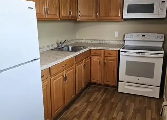 Property at 30 Smith St, Ronkonkoma, NY, 11779, 2 beds, 1 bath, [object Object]