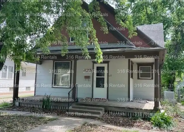 Property at 425 E 3rd St, Newton, KS, 67114, 4 beds, 2 baths, [object Object]