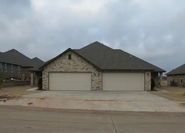 Property at 11639 Royal Coach Dr, Yukon, OK, 73099, 2 beds, 2 baths, [object Object]