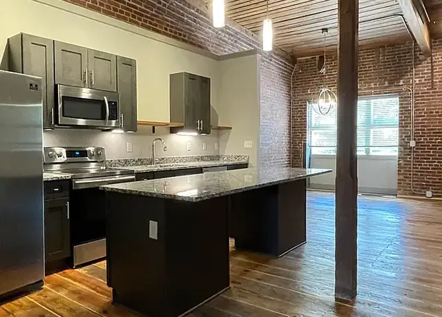 Photo of 806 Green Ave, Greenville, SC 29605