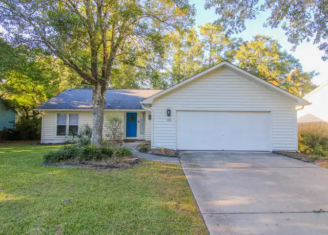 Property at 1121 Parkway Dr, Mount Pleasant, SC, 29464, 3 beds, 2 baths, [object Object]