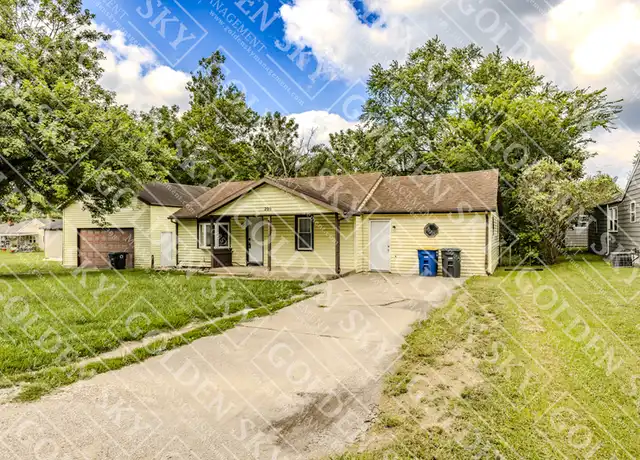 Property at 209 N Manhattan Ave, Muncie, IN, 47303, 4 beds, 1 bath, [object Object]