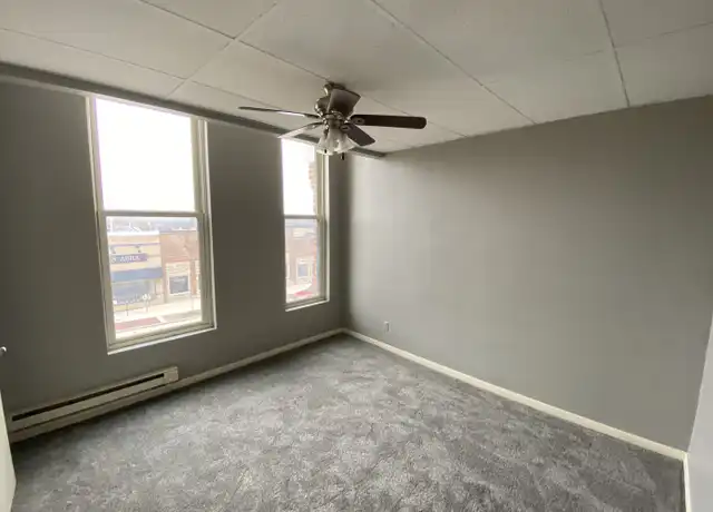Property at 1018 7th Ave Unit 2, Marion, IA, 52302, 1 bed, 1 bath, [object Object]