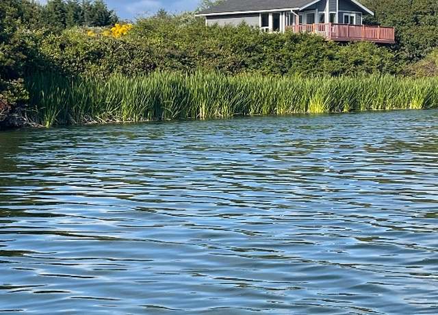 Photo of 871 Pheasant Ct SW Unit A, Ocean Shores, WA 98569