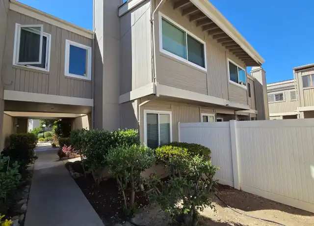 Property at 1423 San Simeon Ct, Ventura, CA, 93003, 3 beds, 2.5 baths, [object Object]
