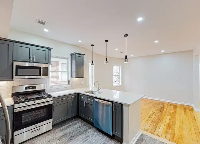 Property at 109 Deering Rd Unit 2, Mattapan, MA, 02126, 4 beds, 1 bath, [object Object]