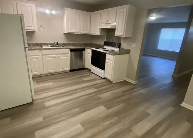 Property at 904 N Montgomery St Unit 6, Starkville, MS, 39759, 2 beds, 2 baths, [object Object]