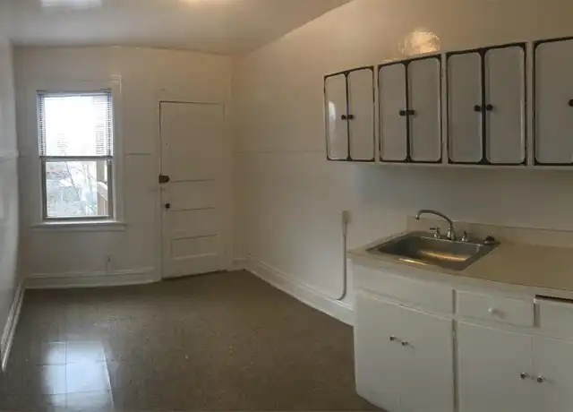 Property at 1109 W 90th St Unit 2, Chicago, IL, 60620, 1 bed, 1 bath, [object Object]