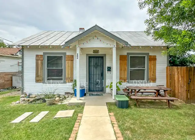 Property at 902 Dakota St, San Antonio, TX, 78203, 2 beds, 1 bath, [object Object]