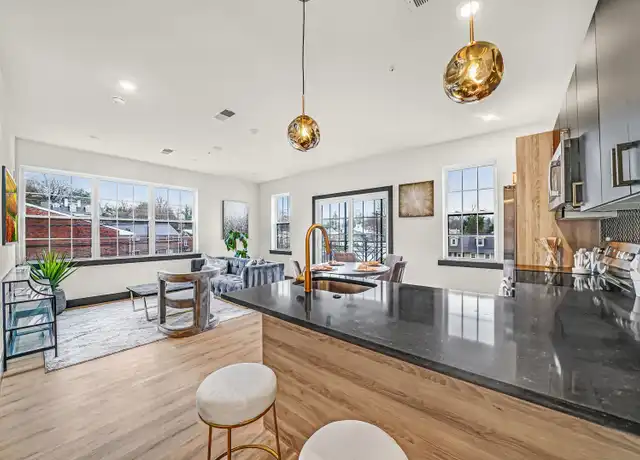 Property at 142 Church St Unit 2bed/2bath Luxury Unit, Phoenixville, PA, 19460, 2 beds, 2 baths, [object Object]