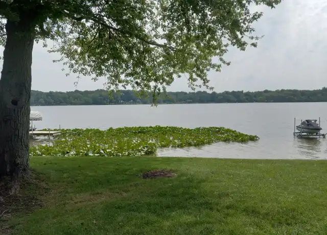 Property at 44361 66th St, Bangor, MI, 49013, 2 beds, 1 bath, [object Object]
