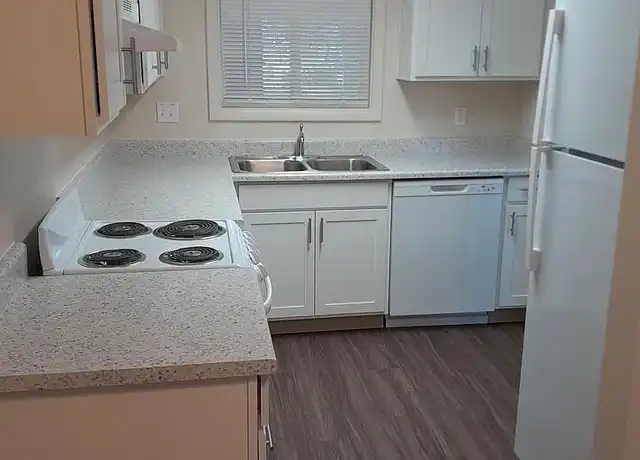 Property at Oakview Terrace Apartments - 3932 Lancaster Dr NE, Salem, OR, 97305, 2 beds, 1 bath, [object Object]