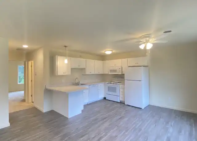 Property at 2965 W Old State Rd Unit 3, Schenectady, NY, 12303, 2 beds, 1 bath, [object Object]