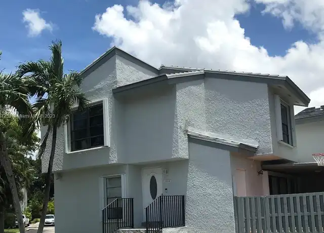 Property at 10564 NW 8th Ln, Miami, FL, 33172, 3 beds, 2 baths, [object Object]