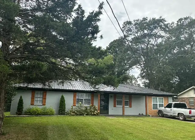 Property at 109 Tanna Hill Ave, Albertville, AL, 35951, 4 beds, 1 bath, [object Object]