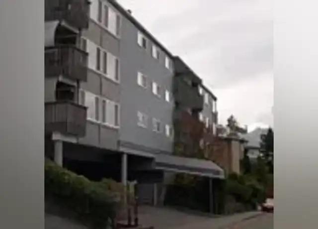 Property at Vue Cliff Apartments - 2500 Gilman Dr W, Seattle, WA, 98119, 2 beds, 1 bath, [object Object]