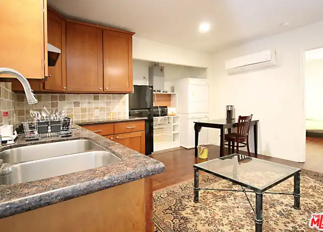 Property at 4848 Oakwood Ave Unit 1/2, Los Angeles, CA, 90004, 1 bed, 1 bath, [object Object]